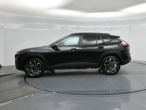 Used 2024 Chevrolet Trax RS w/ Sunroof Package FWD image 27