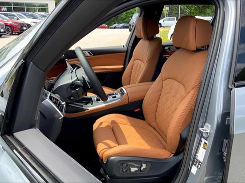 Used 2026 BMW X7 xDrive40i AWD/4WD image 9