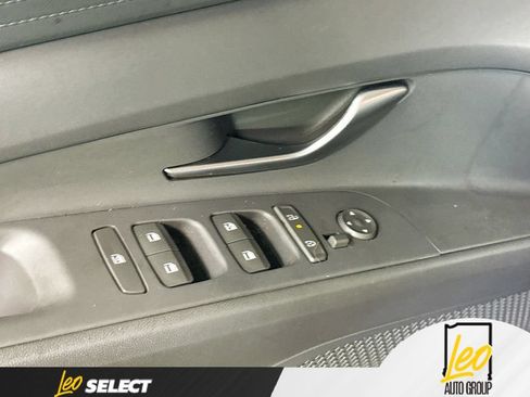 Used 2024 Hyundai Elantra SEL FWD image 18