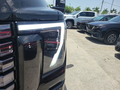 Used 2026 GMC Sierra 2500 Denali Ultimate AWD/4WD image 5