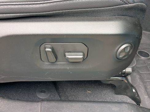 Used 2024 Jeep Wrangler Unlimited Sahara w/ Technology Group image 34