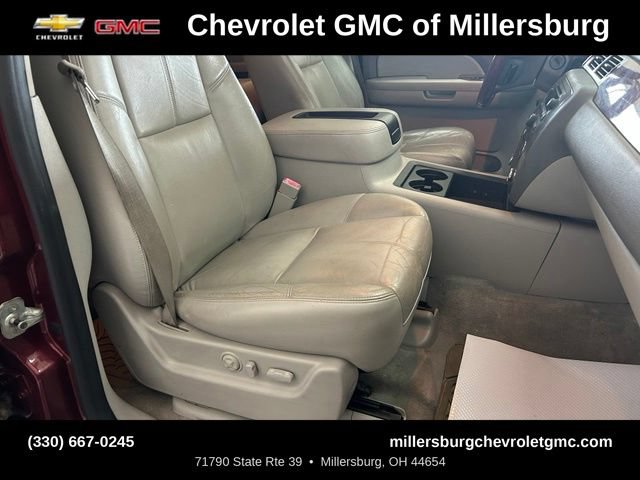 Used 2008 GMC Yukon XL SLT w/ SLT Preferred Equipment Group AWD/4WD image 31