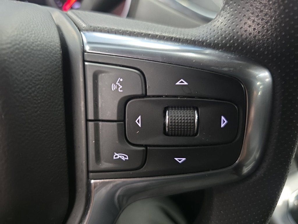 Certified 2025 Chevrolet Blazer LT FWD image 24
