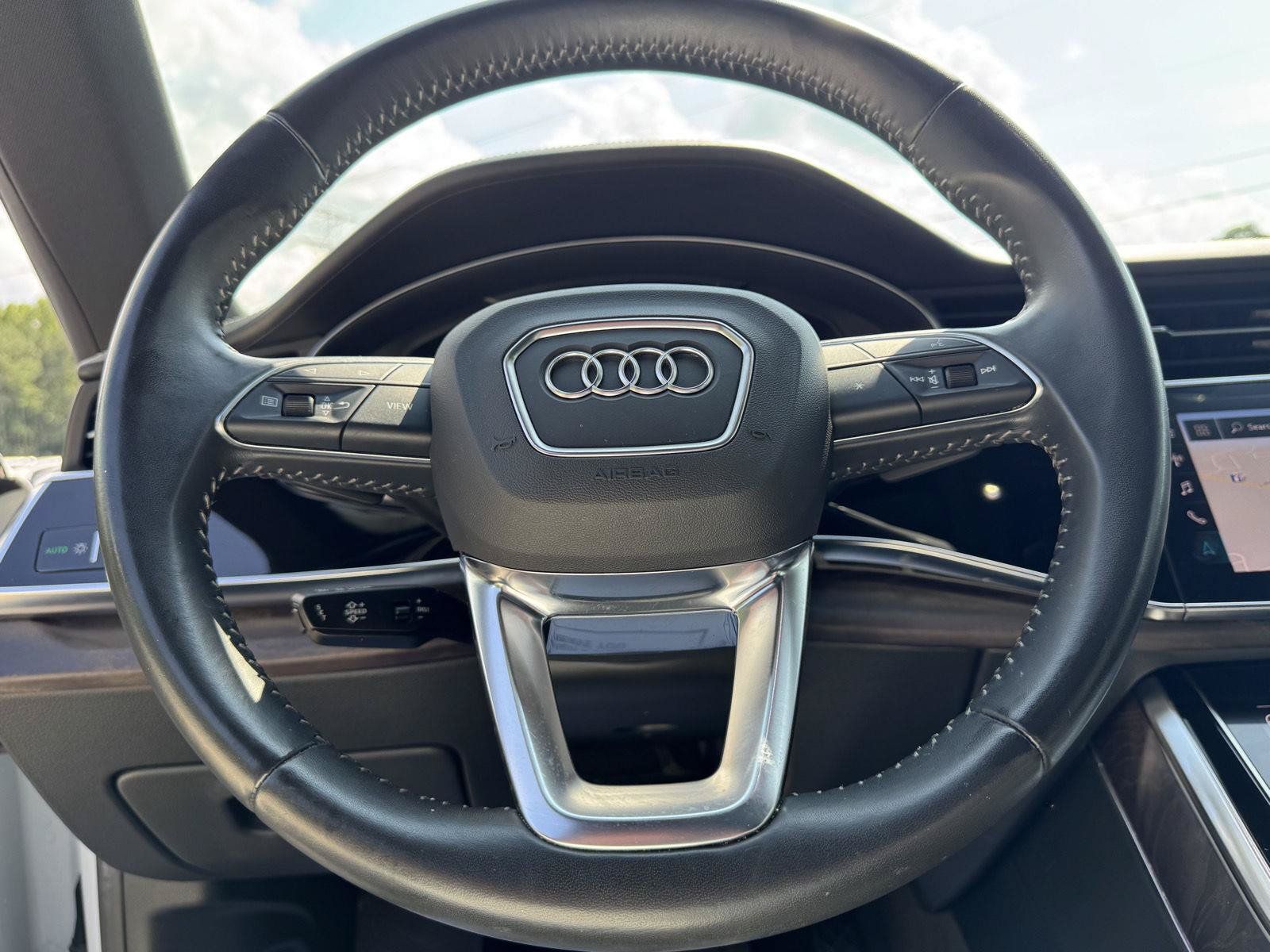 Used 2019 Audi Q8 Prestige w/ Towing Package AWD/4WD image 3