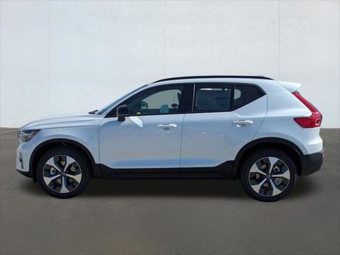 New 2026 Volvo XC40 B5 Plus w/ Protection Package Premier AWD/4WD image 3