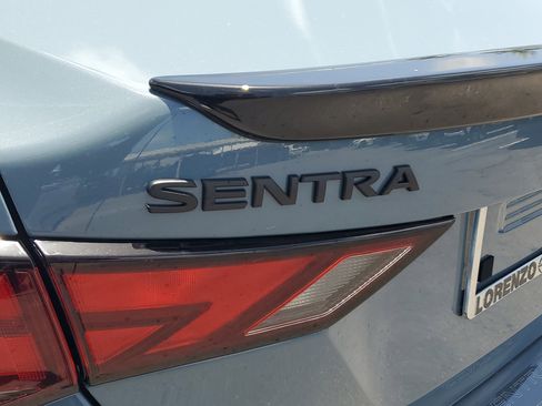 New 2025 Nissan Sentra SR w/ Midnight Edition image 8