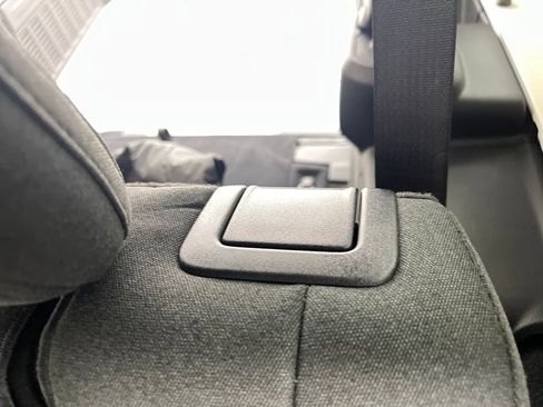 Used 2025 Jeep Wrangler Unlimited Sahara image 14