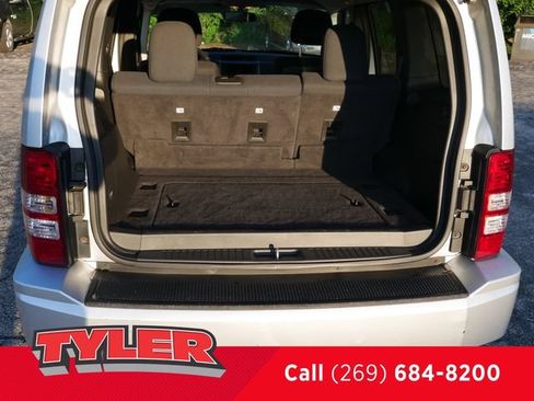 Used 2012 Jeep Liberty Sport w/ Popular Equipment Group AWD/4WD image 17