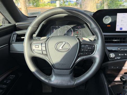 Certified 2023 Lexus ES 250 w/ Premium Package AWD/4WD image 33