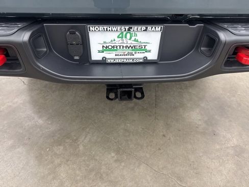 New 2025 Jeep Gladiator Rubicon w/ Convenience Group image 20