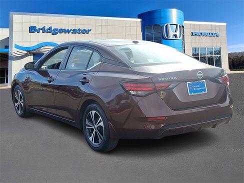Used 2022 Nissan Sentra SV image 4