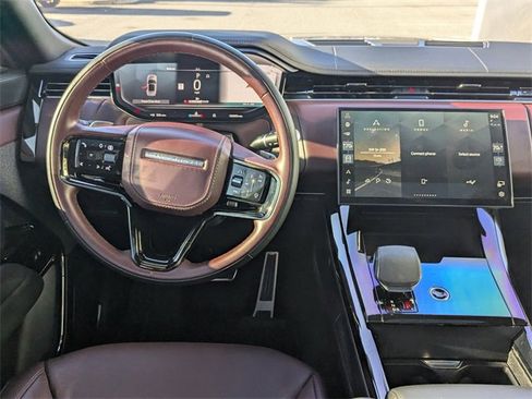 Used 2024 Land Rover Range Rover Sport Dynamic SE image 11