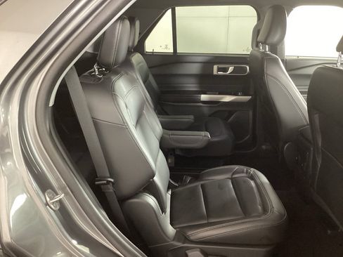 Used 2023 Ford Explorer XLT w/ Equipment Group 202A image 11