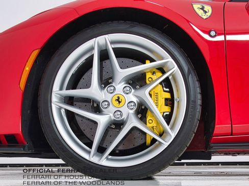 Used 2021 Ferrari F8 Tributo RWD image 17