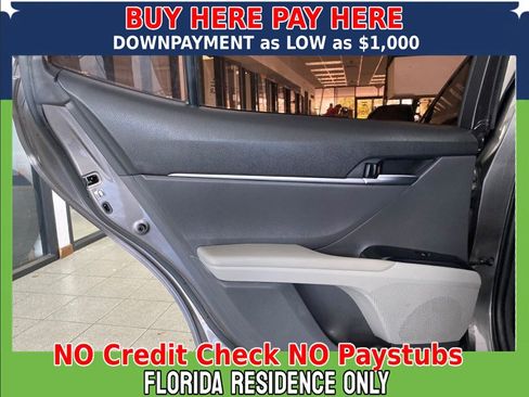 Used 2018 Toyota Camry LE image 16