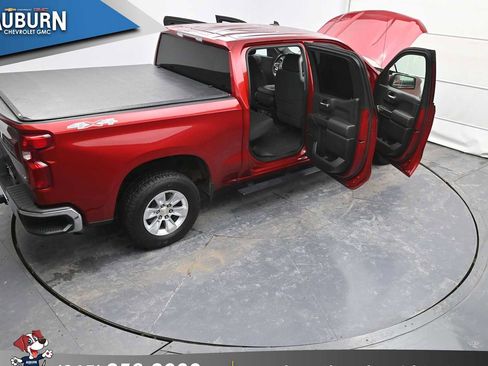 Used 2021 Chevrolet Silverado 1500 LT image 38