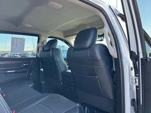 Used 2015 RAM 1500 Laramie w/ Convenience Group AWD/4WD image 32