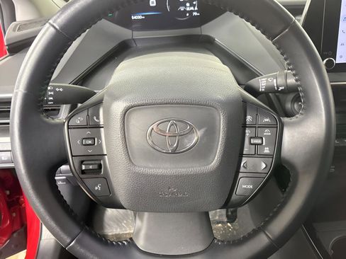 Used 2023 Toyota Prius LE image 18