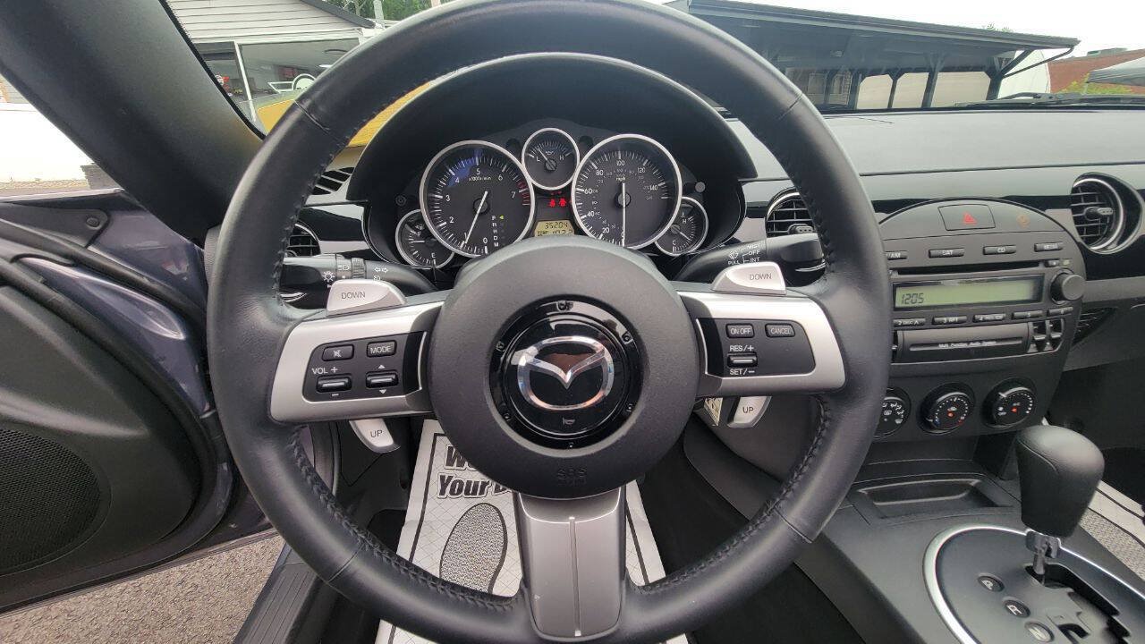 Used 2007 MAZDA MX-5 Miata Sport RWD image 22