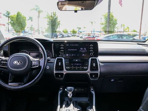 Used 2021 Kia Sorento EX FWD image 22