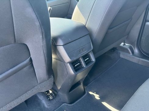 Used 2025 Chevrolet Equinox LT FWD image 23