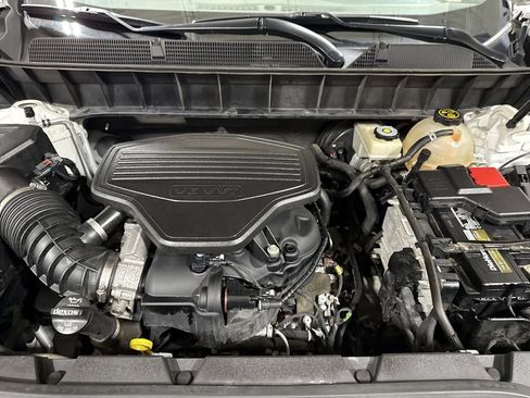 Used 2017 GMC Acadia SLE w/ Driver Alert Package I AWD/4WD image 25