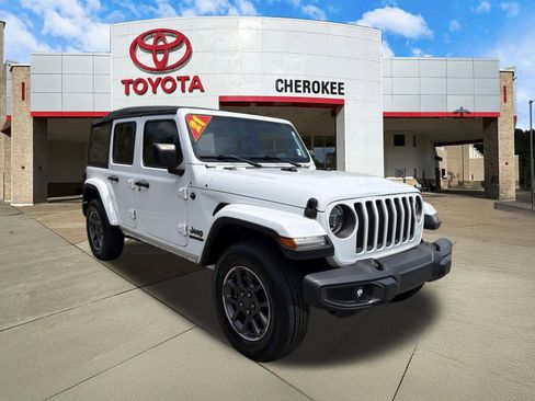 Used 2021 Jeep Wrangler Unlimited Sport AWD/4WD image 3