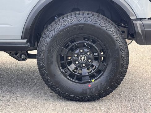 New 2026 Ford Bronco Badlands image 14