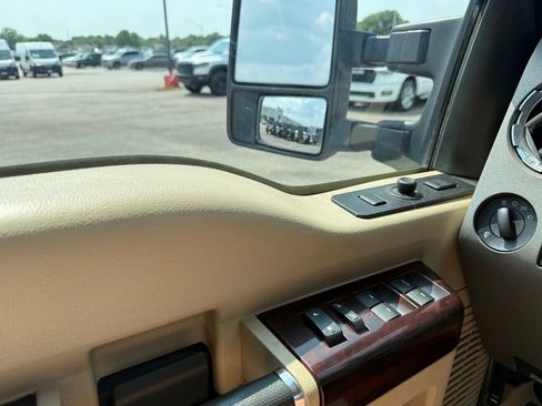 Used 2010 Ford F350 4x4 Crew Cab Super Duty image 12