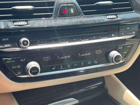 Used 2019 BMW 530i xDrive w/ Convenience Package image 29