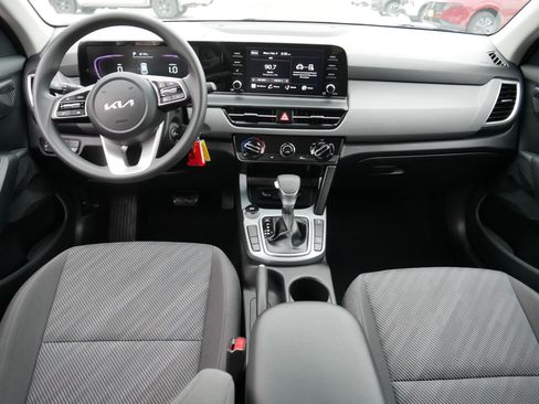 Used 2024 Kia Seltos LX image 10