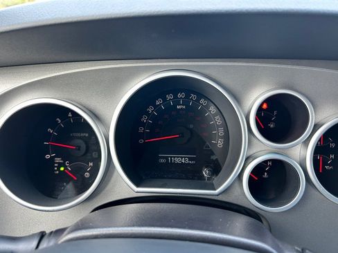 Used 2015 Toyota Sequoia Platinum image 18