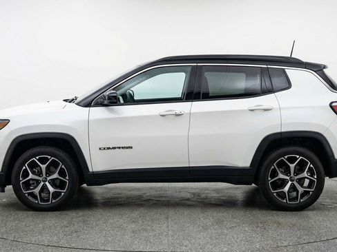 Used 2025 Jeep Compass Limited AWD/4WD image 5
