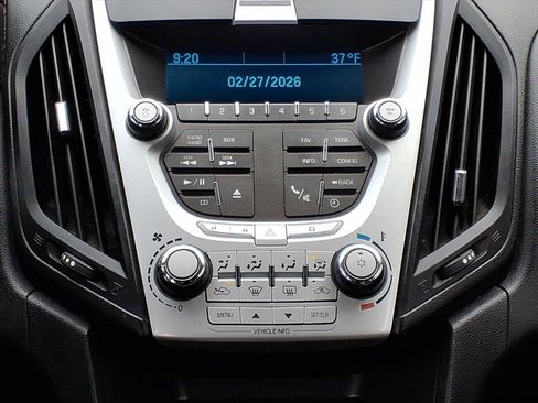 Used 2011 Chevrolet Equinox LT w/ Driver Convenience Package image 6