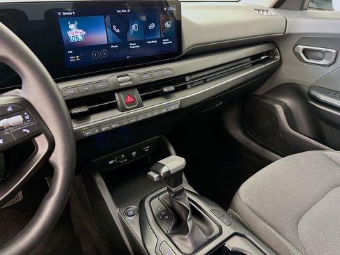 Used 2025 Kia K4 LXS image 26