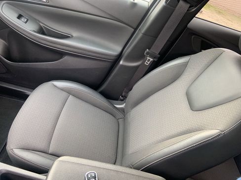 Used 2023 Buick Encore GX Select w/ Sport Touring Package image 17