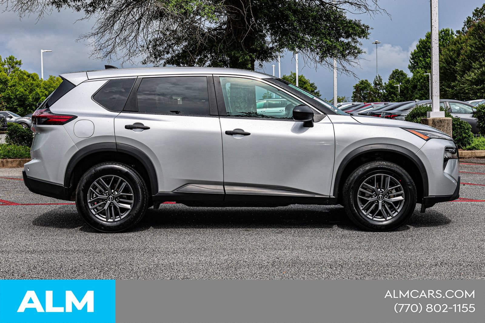 Used 2024 Nissan Rogue S FWD image 10