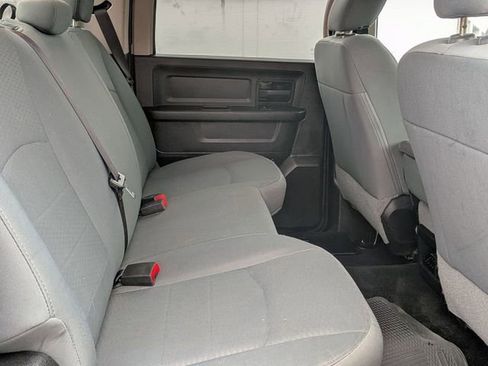 Used 2015 RAM 1500 Express image 33