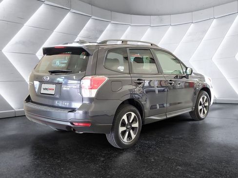 Used 2018 Subaru Forester 2.5i Premium AWD/4WD image 4