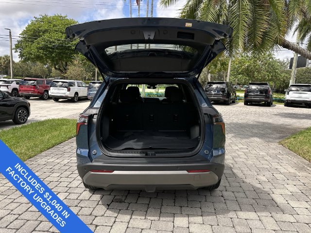 Used 2026 Chevrolet Equinox LT w/ Safety and Technology Package FWD image 28