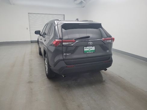 Used 2021 Toyota RAV4 LE image 6