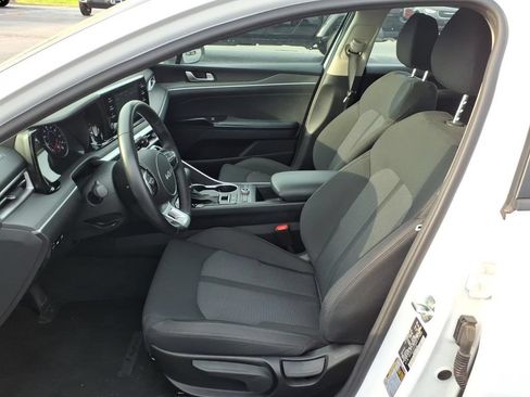 Used 2022 Kia K5 LXS AWD/4WD image 11