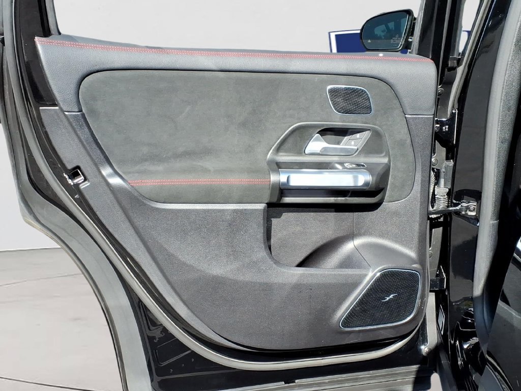Used 2021 Mercedes-Benz GLB 250 4MATIC image 25