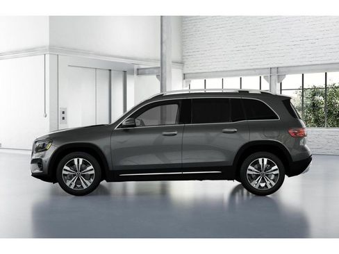 New 2026 Mercedes-Benz GLB 250 4MATIC image 34