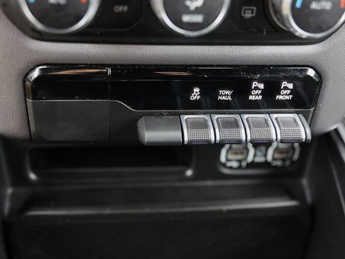 Used 2022 RAM 1500 Big Horn image 30