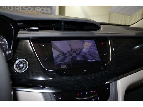 Used 2020 Cadillac XT6 Premium Luxury w/ LPO, Floor Liner Package image 39