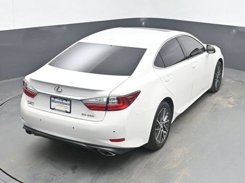 Used 2017 Lexus ES 350 w/ Luxury Package FWD image 36