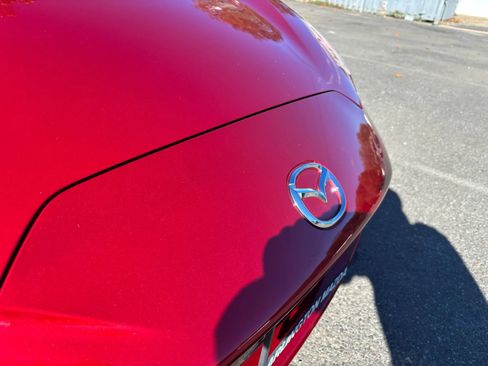 Used 2016 MAZDA MX-5 Miata Sport image 5