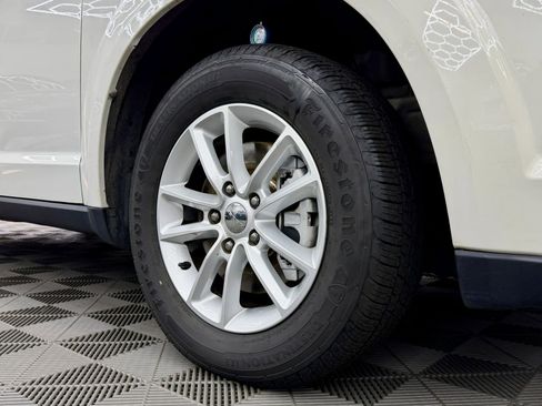 Used 2015 Dodge Journey SXT w/ Flexible Seating Group image 24