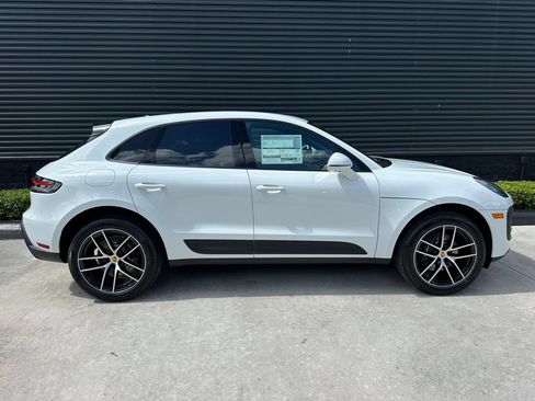 New 2026 Porsche Macan AWD/4WD image 10